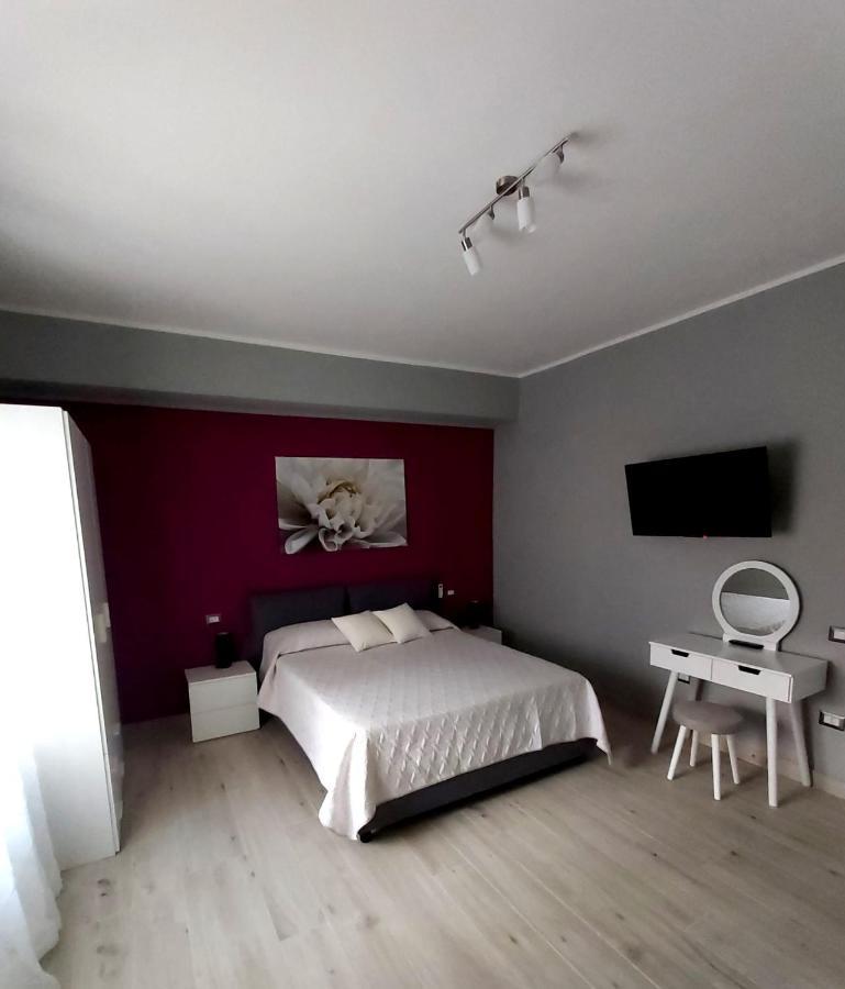 Bed and Breakfast Le Stanze Di Dalia Crotone Zewnętrze zdjęcie