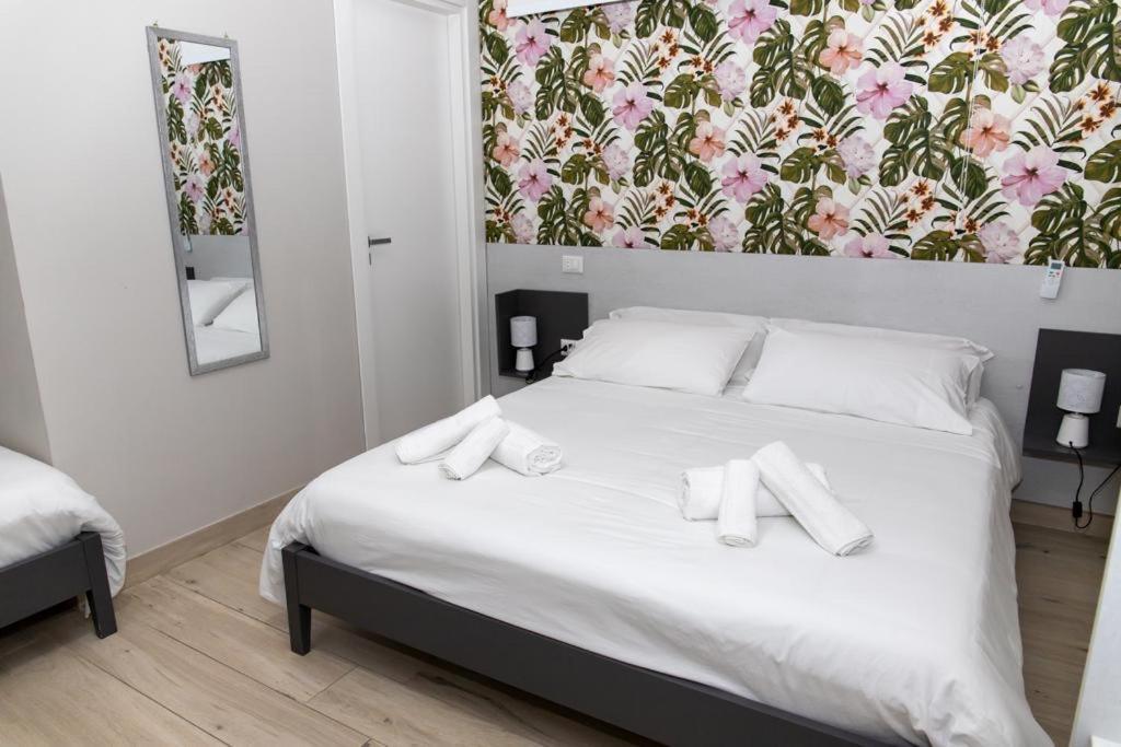 Bed and Breakfast Le Stanze Di Dalia Crotone Zewnętrze zdjęcie